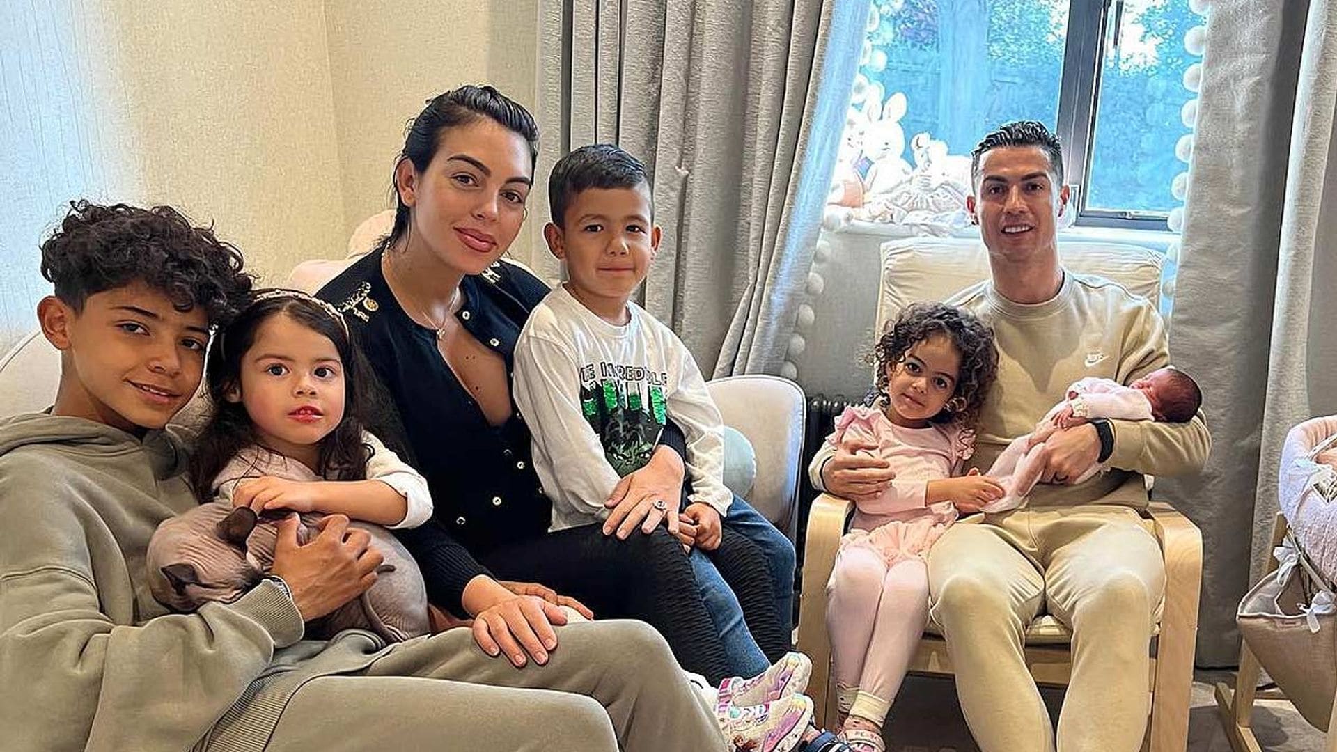 Georgina Rodríguez y Cristiano Ronaldo presentan a su hija recién nacida y agradecen el cariño recibido