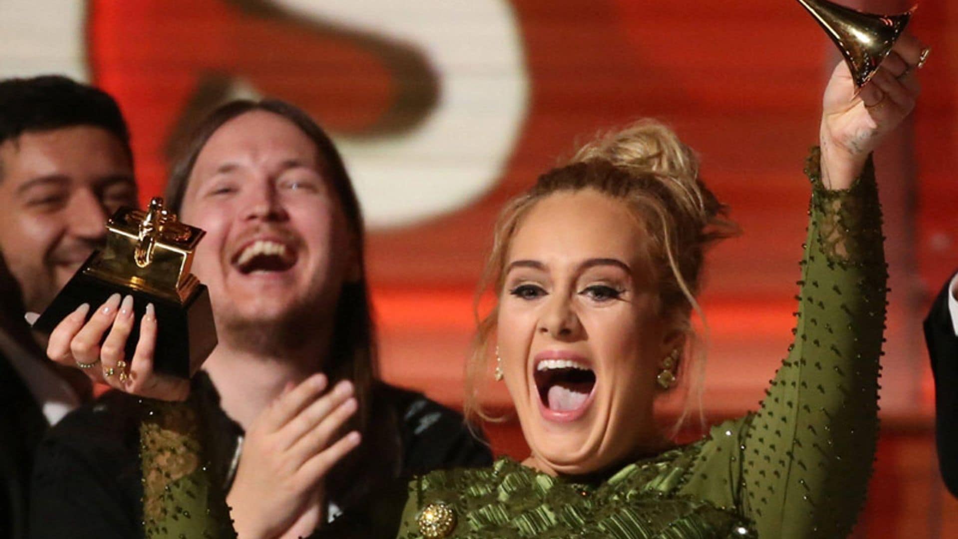 Adele confirma su boda con Simon Konecki