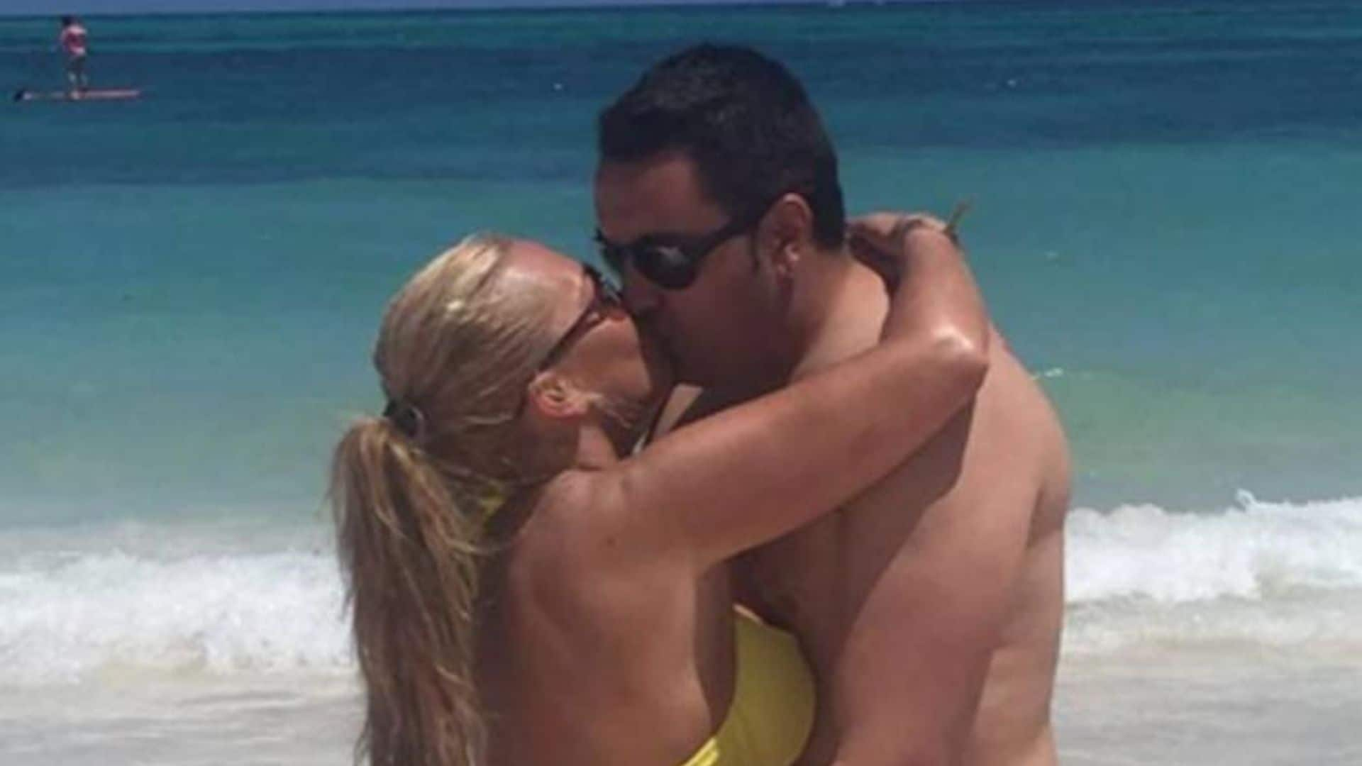 Belén Esteban se va de vacaciones con su novio Miguel dejando tras de sí un nuevo conflicto