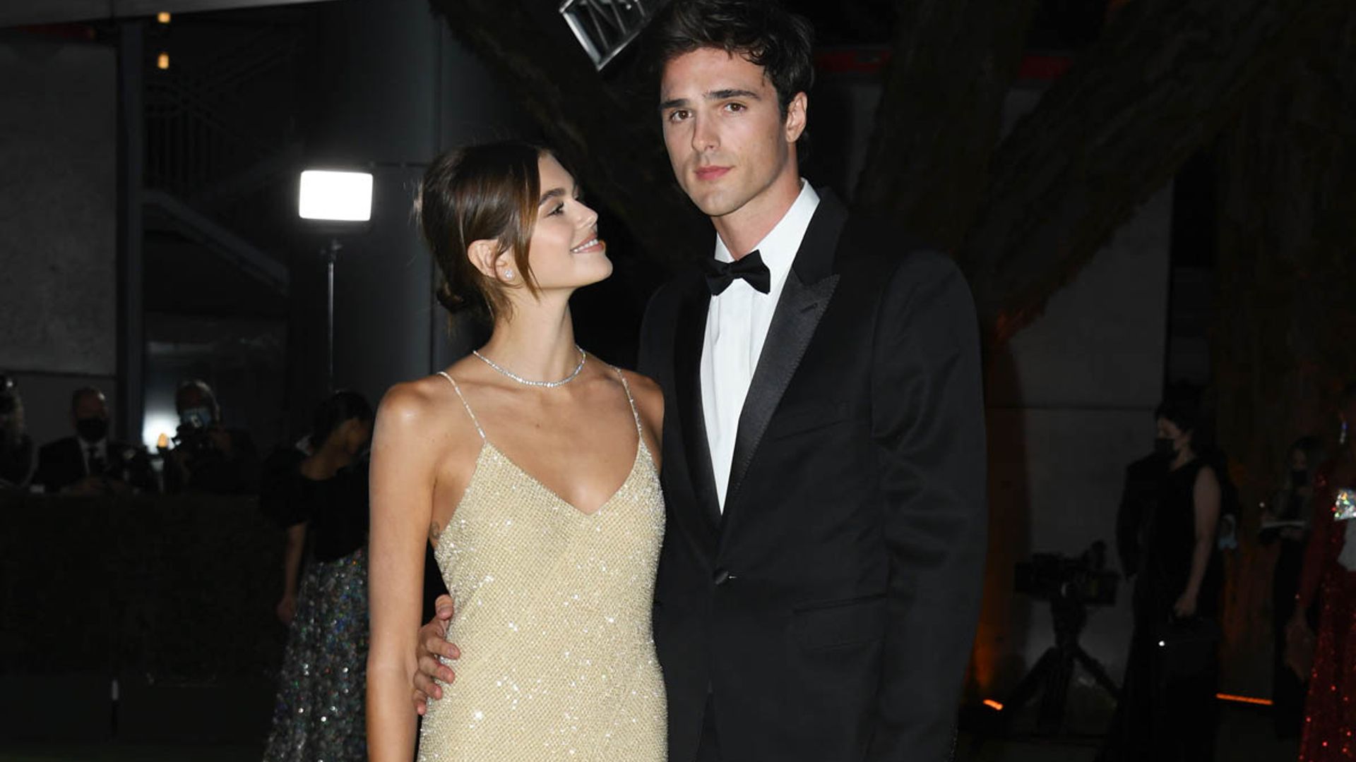 Kaia Gerber y Jacob Elordi hacen oficial su historia de amor sobre la alfombra roja