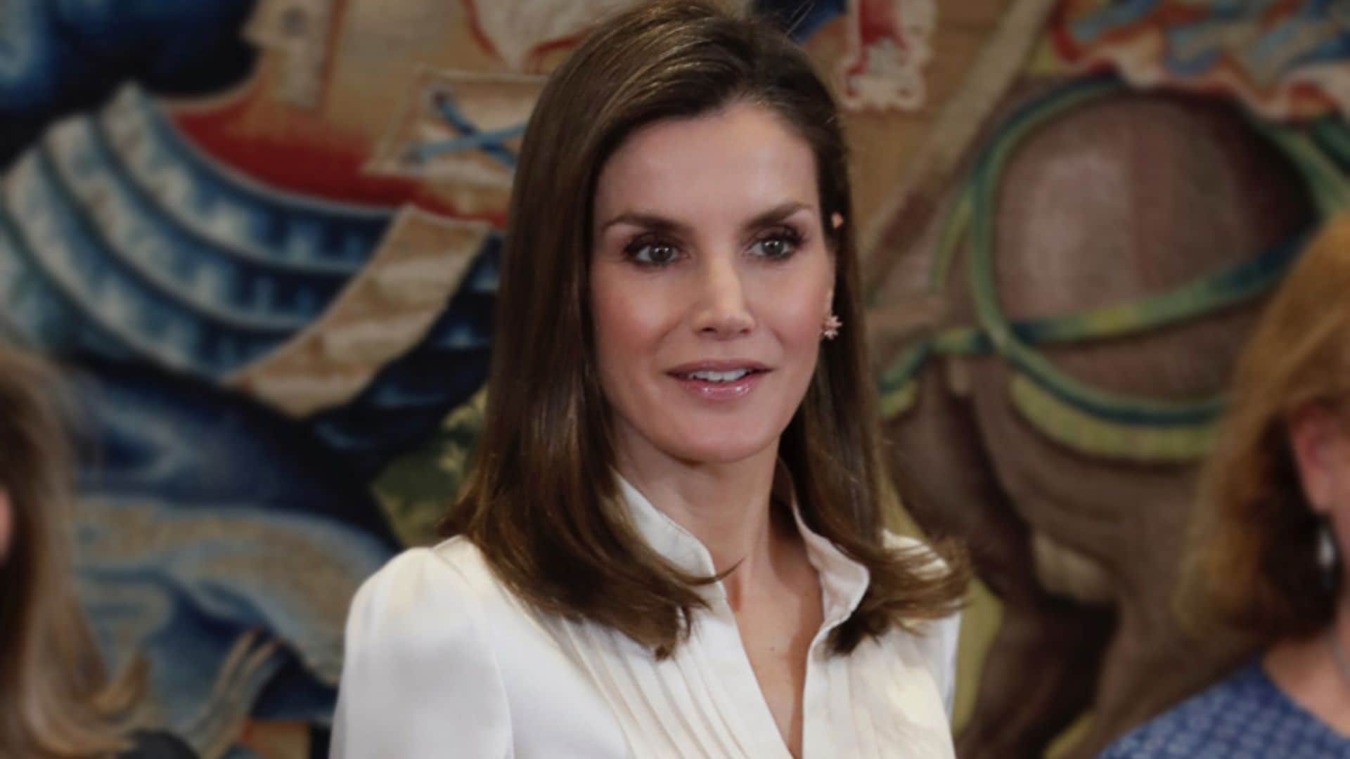 Ni 'palazzo' ni 'capri', así es el nuevo pantalón de la reina Letizia