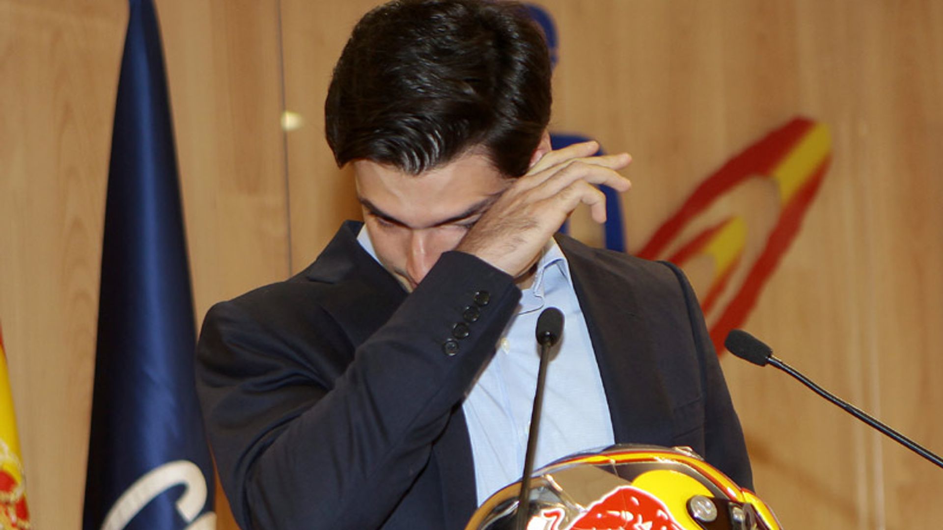 Las lágrimas de Carlos Sainz Jr. al recordar a María de Villota