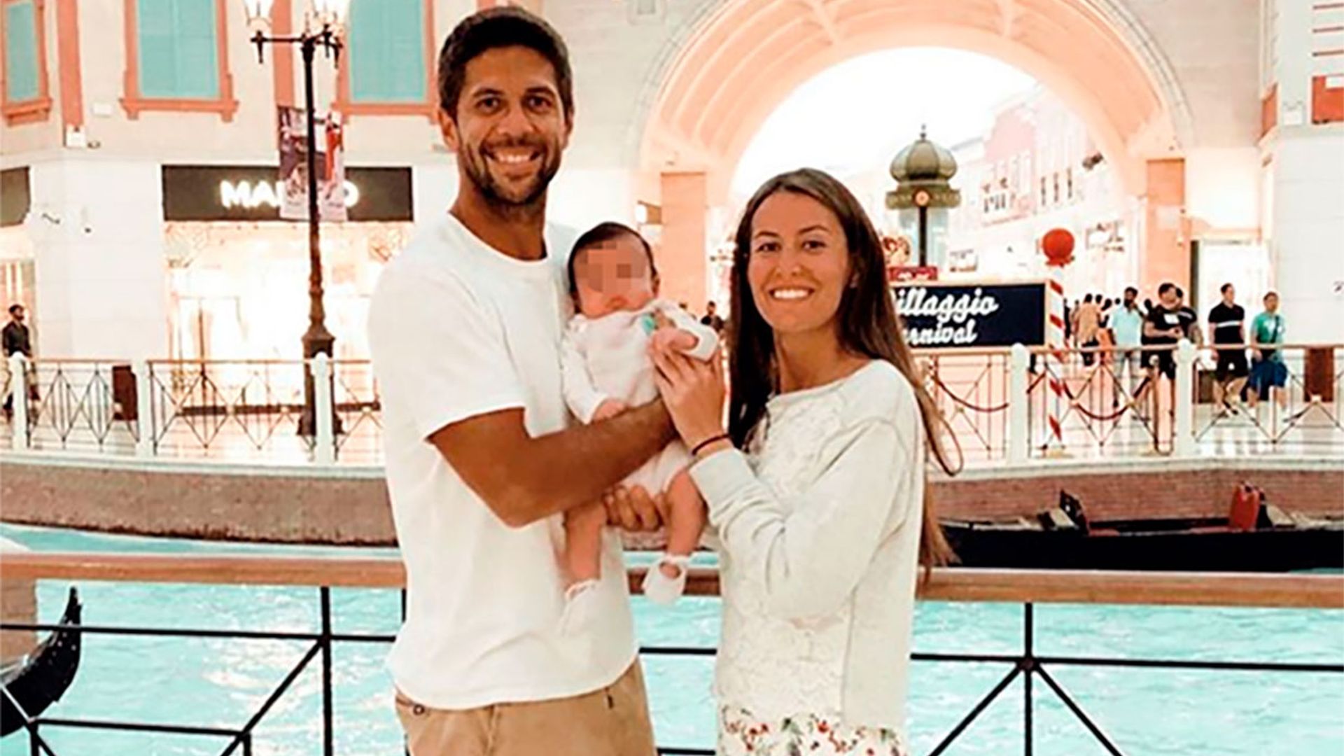 El retrato idílico de Ana Boyer y Fernando Verdasco con su hijo en su hogar, Doha