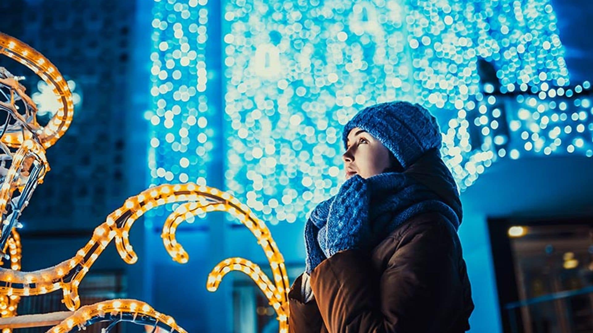 Luces de Navidad que alumbran un mes entero: descubre la contaminación lumínica