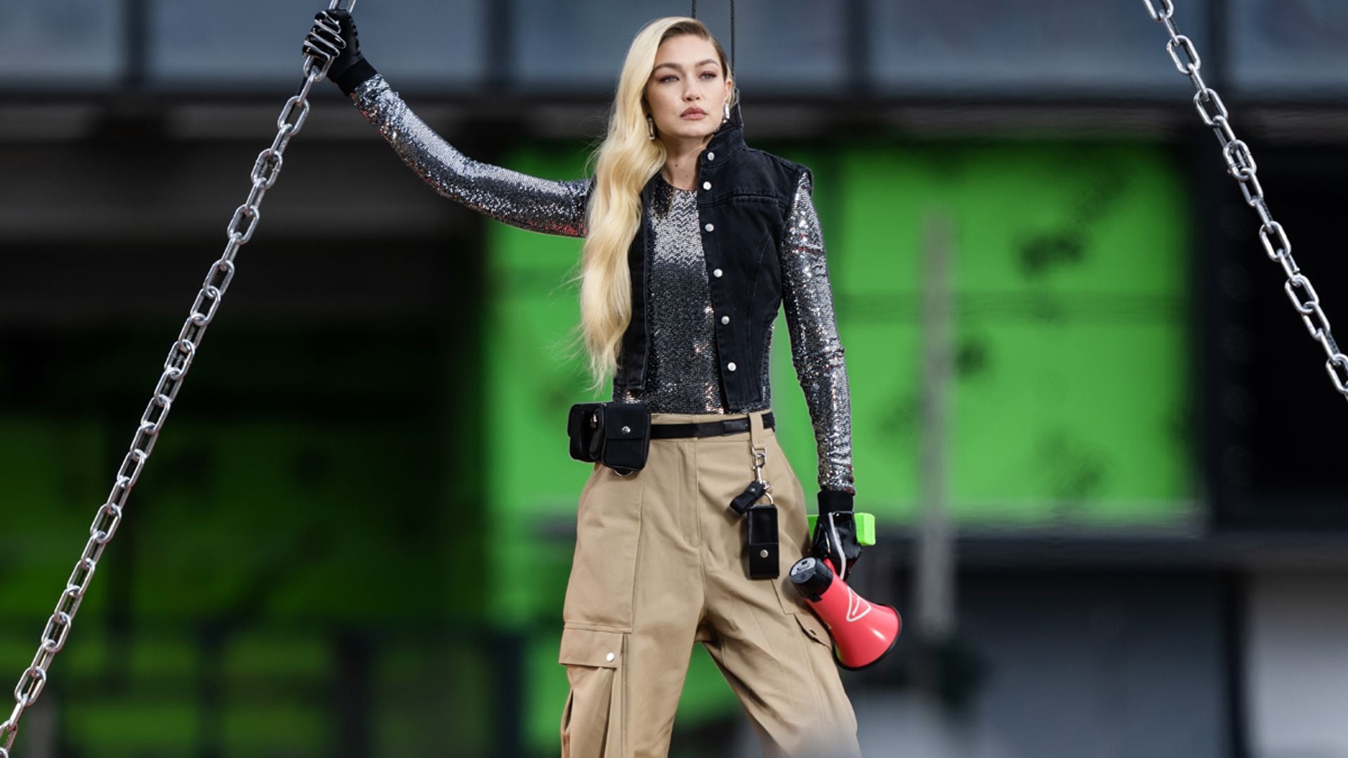 En el último lookazo de Gigi Hadid hemos fichado... ¡cinco tendencias punteras!