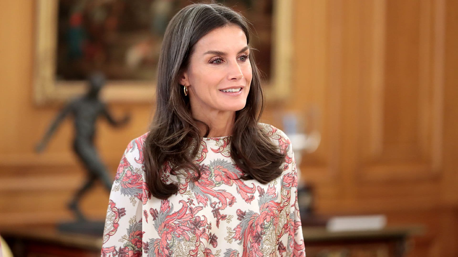 Cuando la reina Letizia muestra su solidaridad social a través de sus estrenos de moda