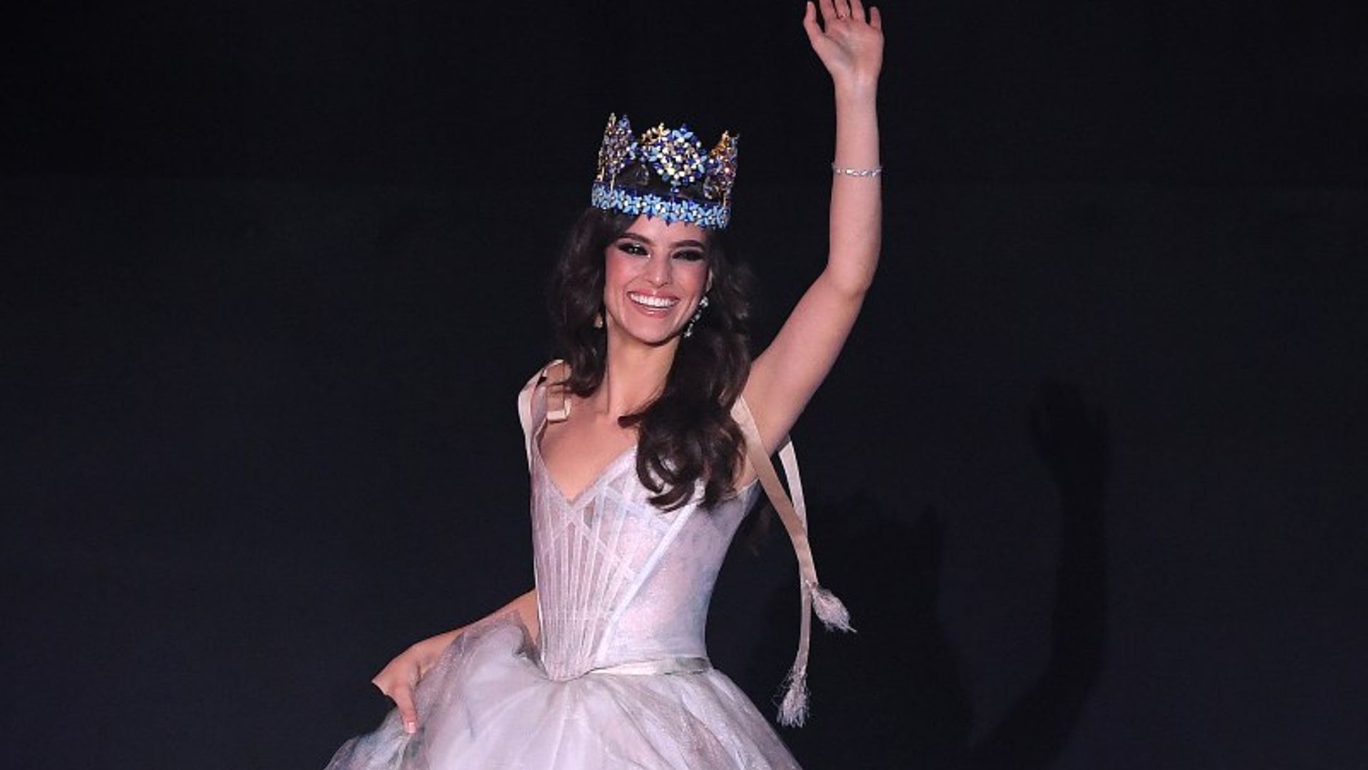 La mexicana Vanessa Ponce de León se despide de la corona de Miss Mundo