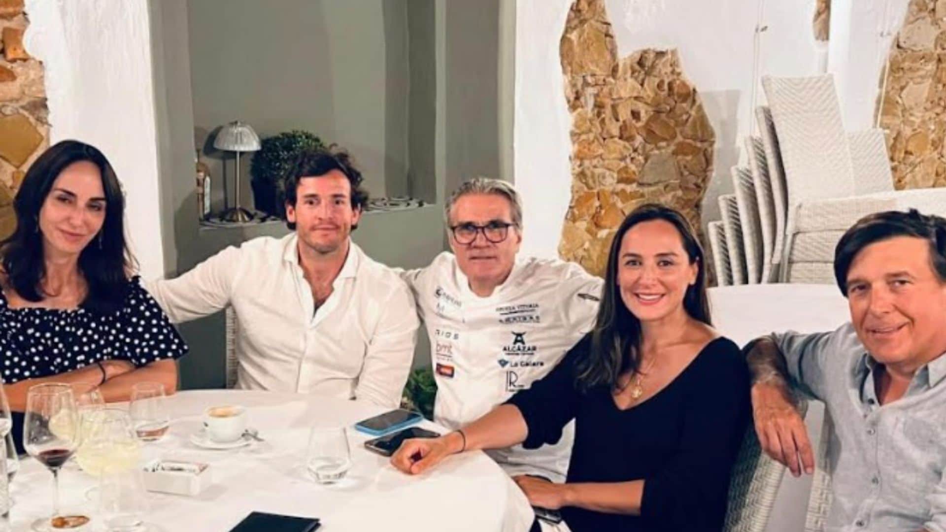 Tamara Falcó e Iñigo Onieva: descubrimos su plan gastro en Cádiz acompañados de Manuel Falcó y su esposa