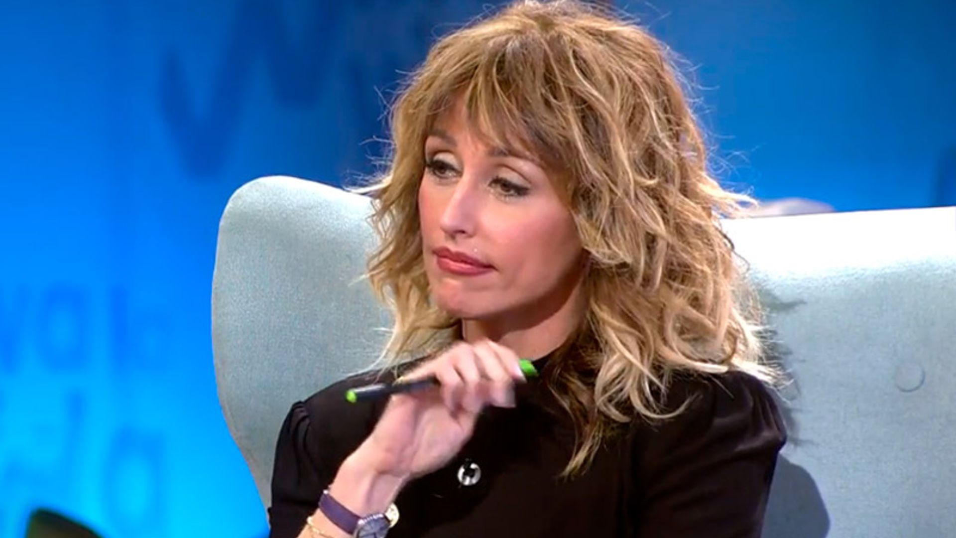 Emma García, al borde de las lágrimas tras una dura tarde de directo