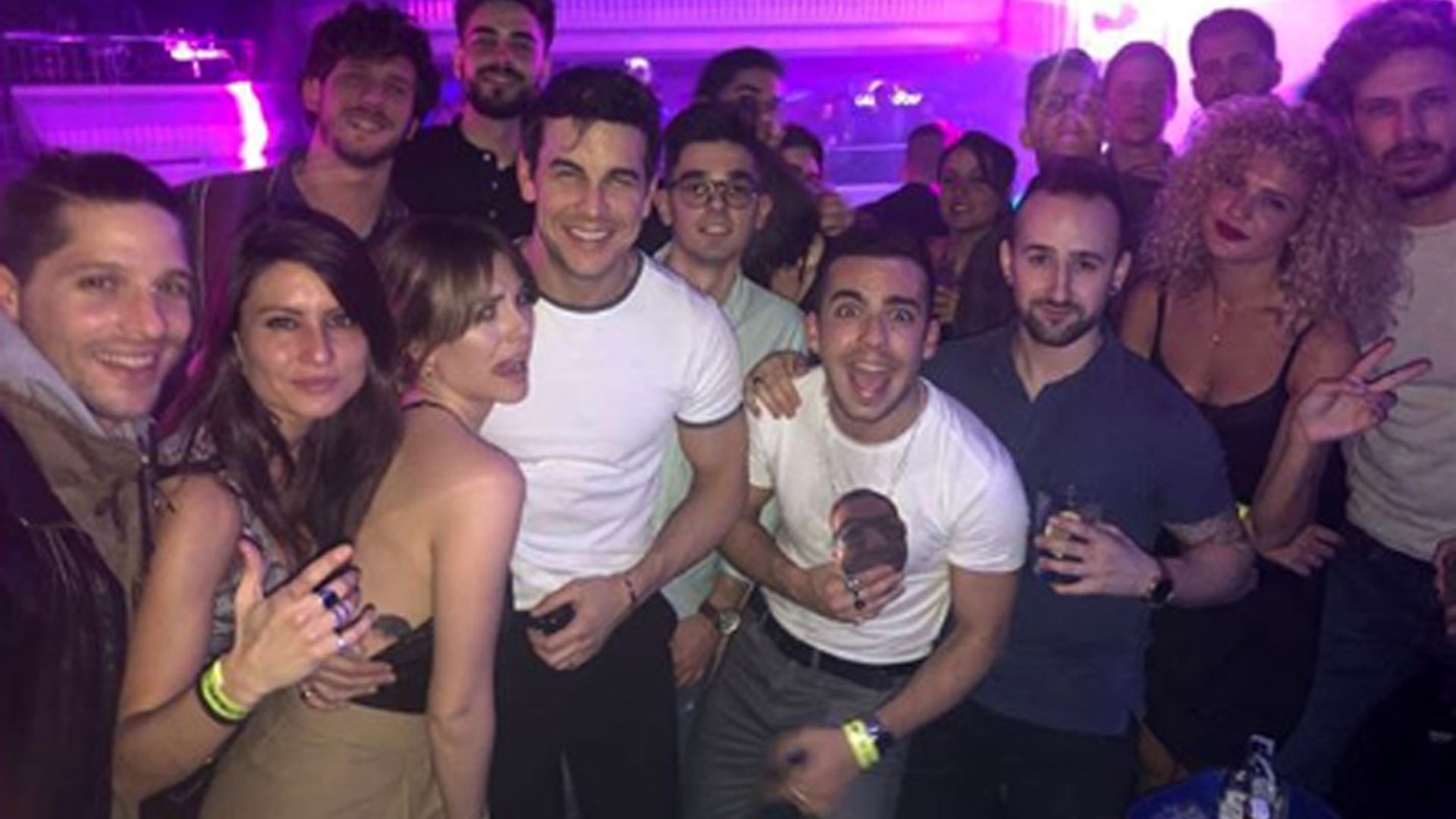 Blanca Suárez, como una más de la familia en el cumpleaños del hermano de Mario Casas