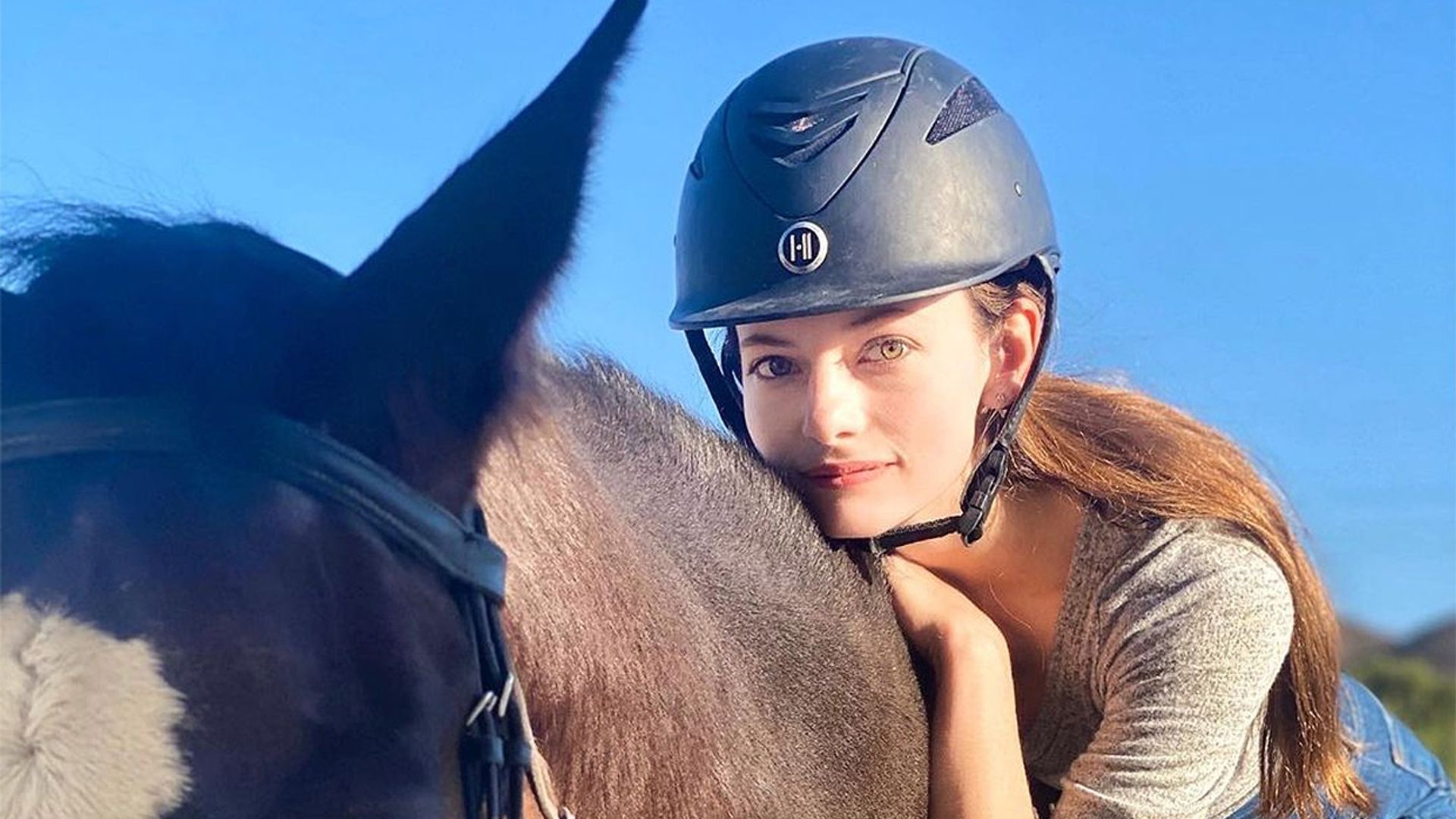 Hablamos sobre su nuevo proyecto con Mackenzie Foy, la niña de 'Crepúsculo' que se ha hecho mayor