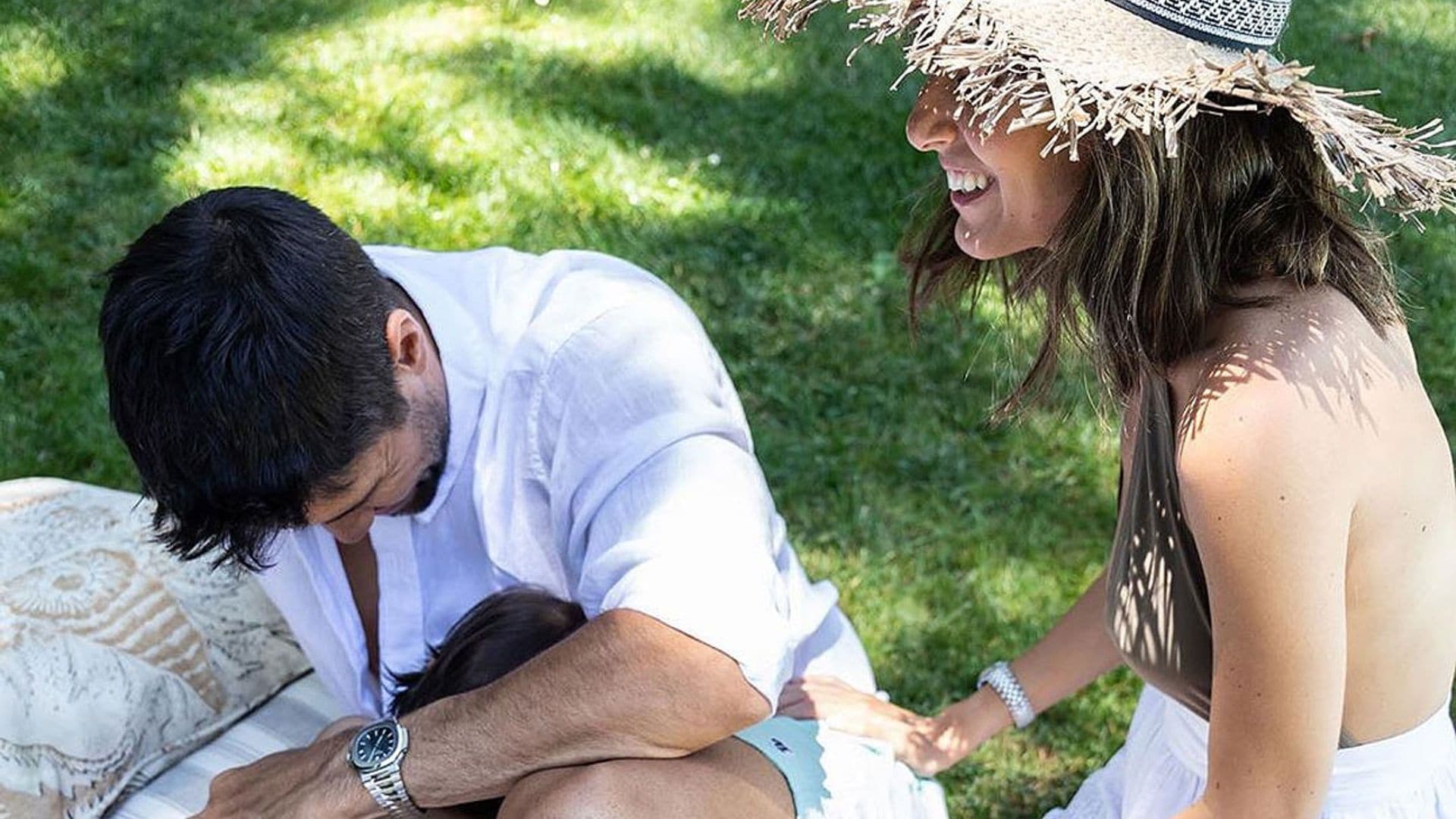 Ana Boyer y Fernando Verdasco, domingo de mimos y cosquillas con su hijo Miguel