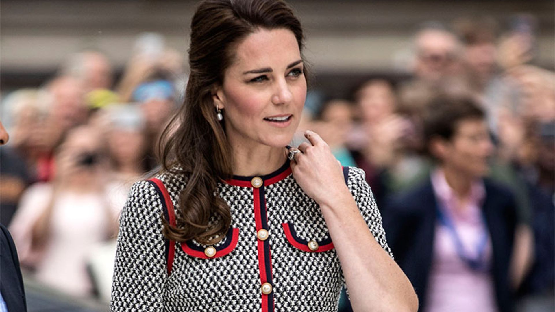 Kate Middleton tiene el vestido de tweed que confirma el 'efecto Brigitte Macron'