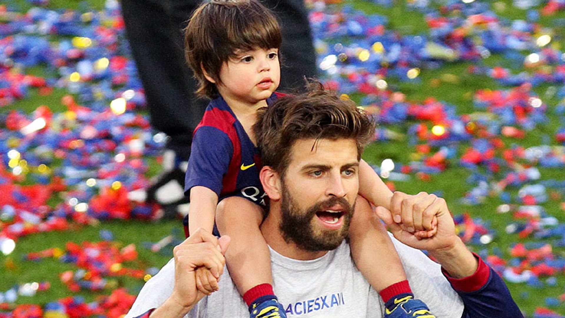 ¡Para comérselo! No te pierdas a Milan Piqué cantando con su padre