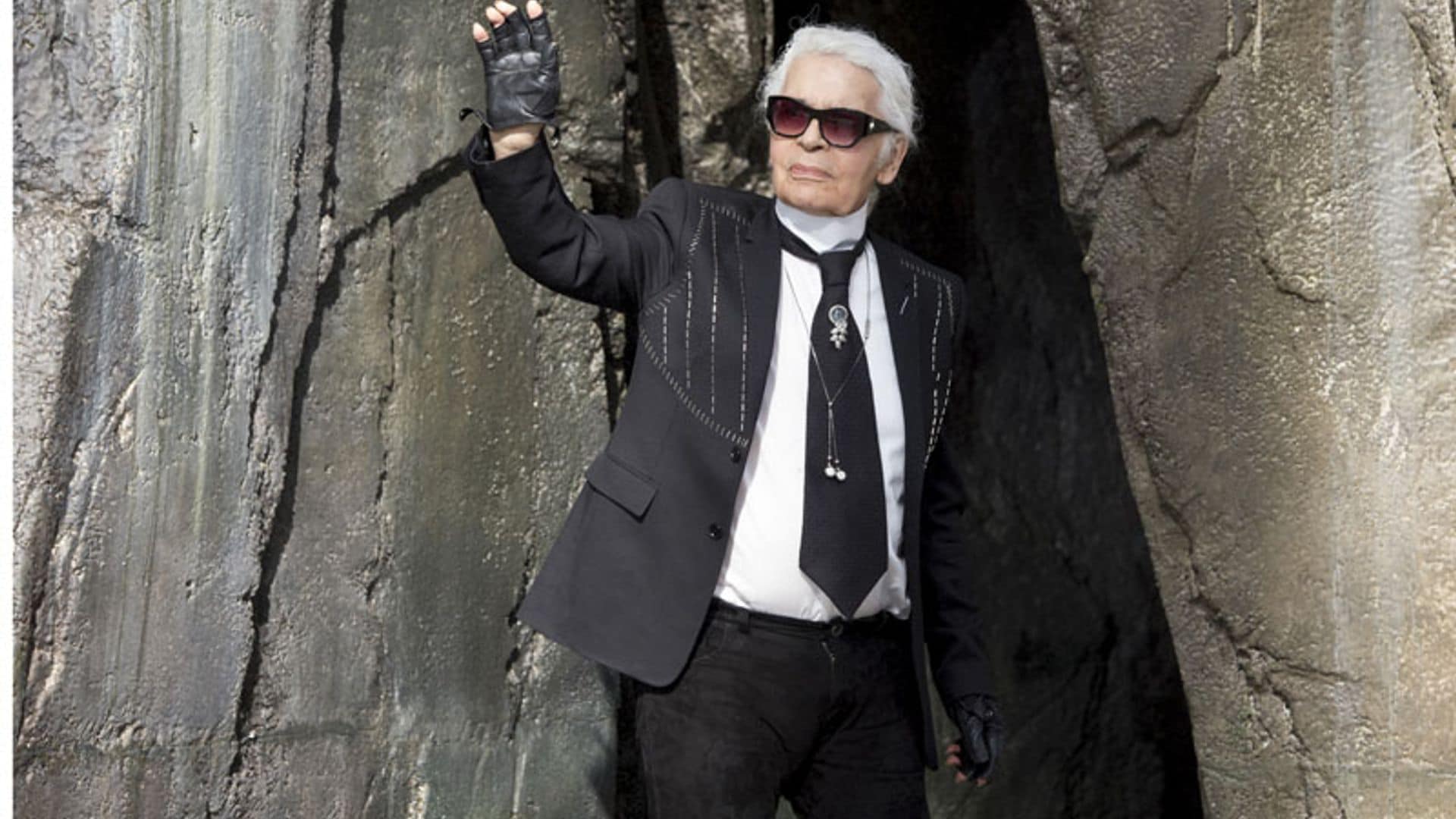 ¿Qué le ocurre a Karl Lagerfeld? El diseñador falta por primera vez a un desfile de Chanel