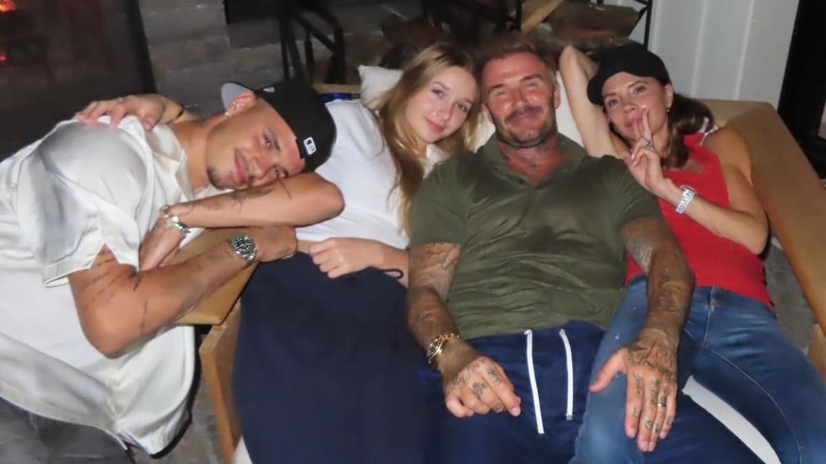 The Beckhams (almost) all enjoy Canada with friends like Cindy Crawford