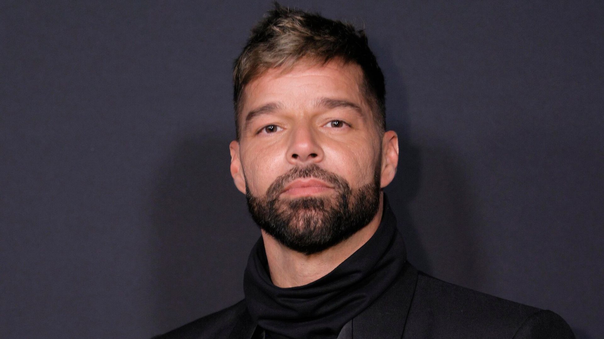 Hermana de Ricky Martin desmiente las acusaciones de su hijo contra el cantante