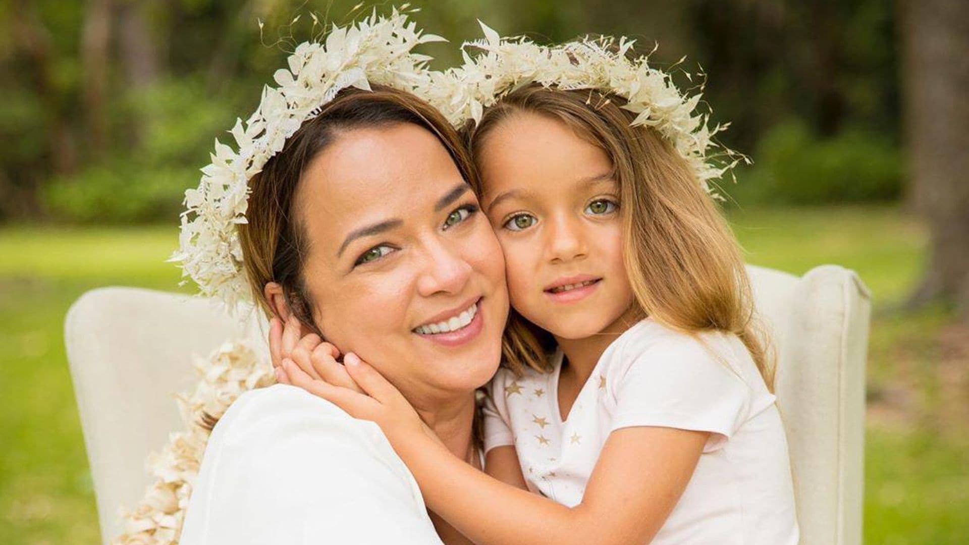 Alaïa, la hija de Adamari López, es toda una mini-fashionista que decide cómo modelar