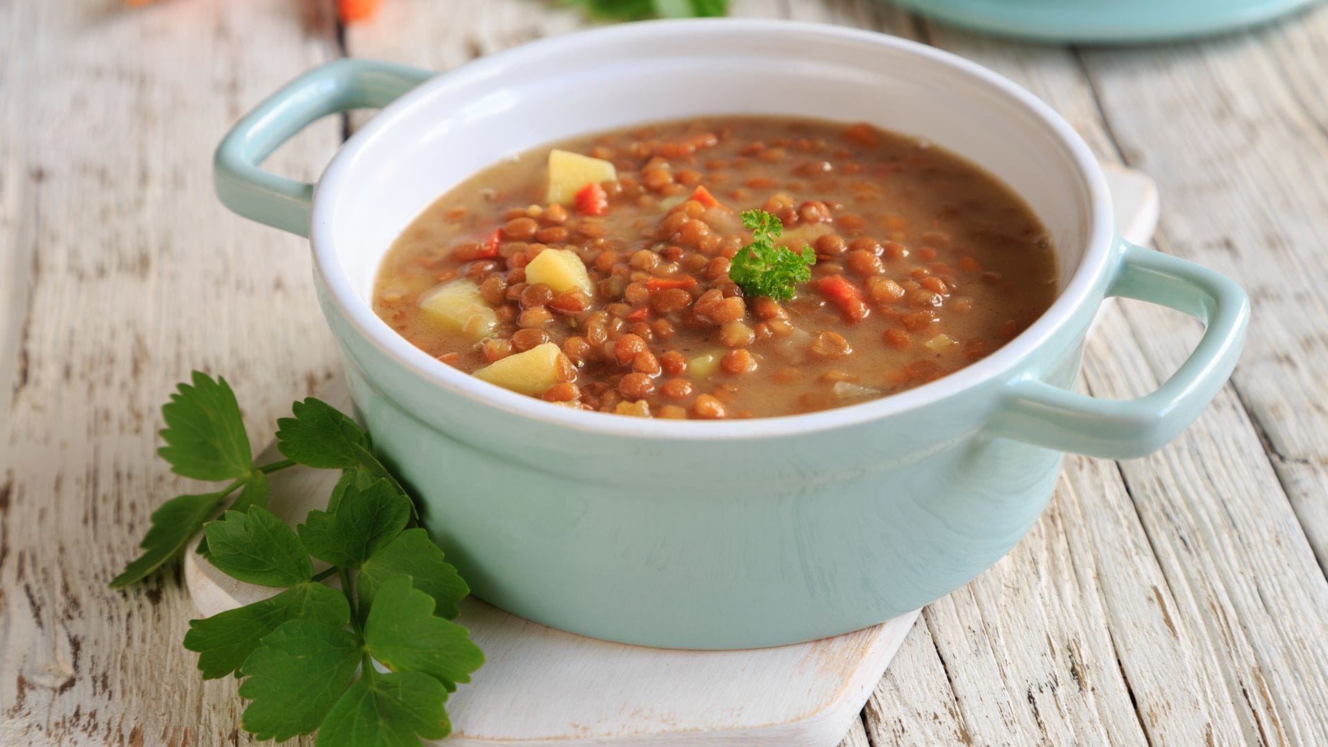 Lentejas con verduras, la receta tradicional de la abuela