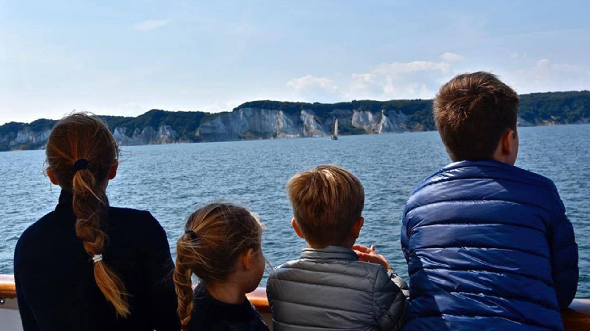 Descalzos y en busca de fósiles, ¿qué príncipes se lo pasan en grande durante sus vacaciones?