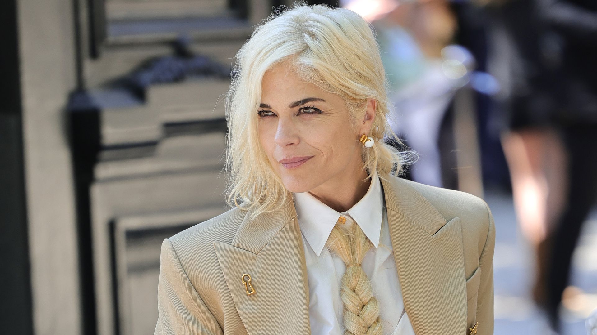 Selma Blair se convierte en la favorita de la Semana de la Moda en París