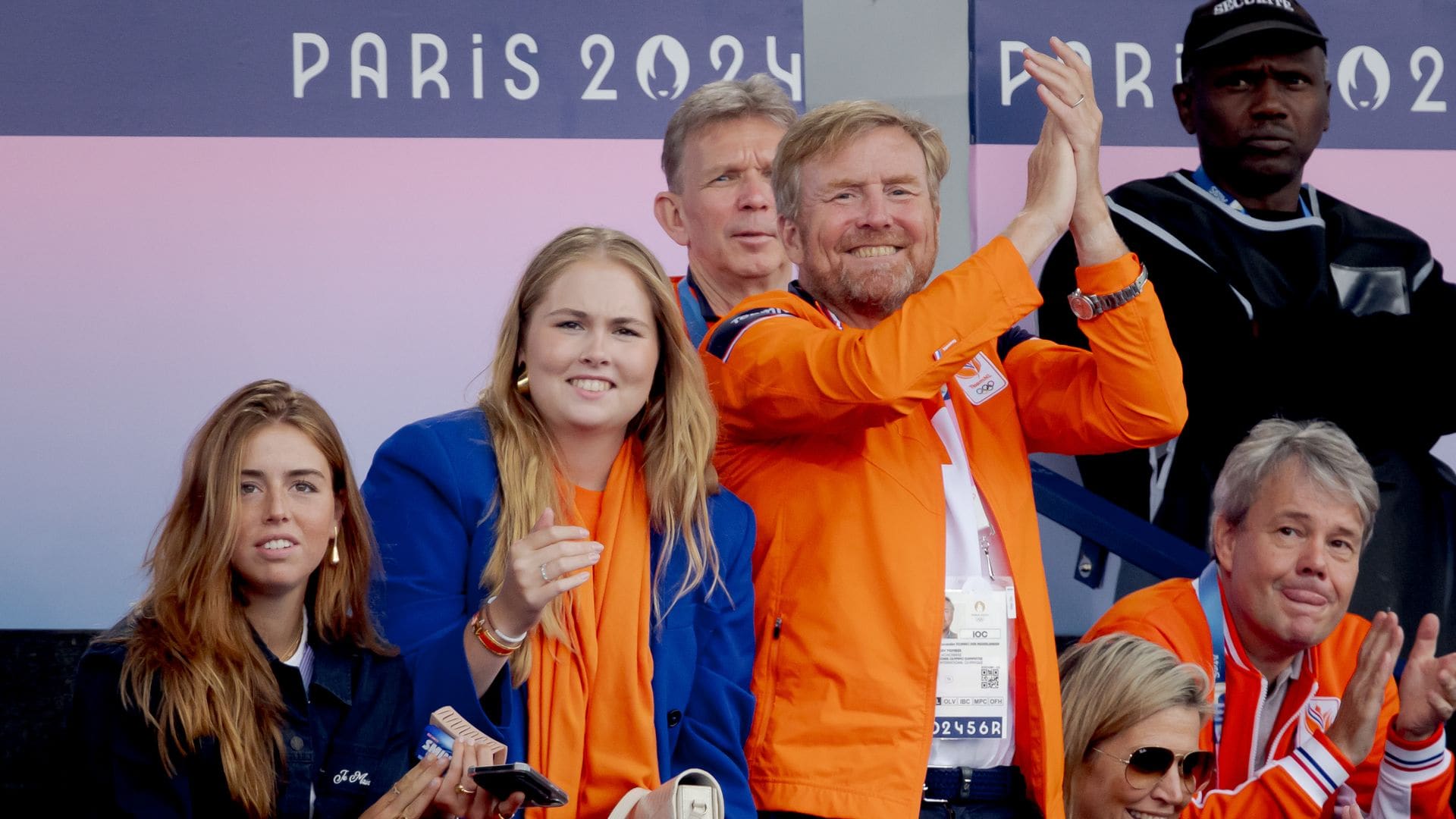 Las princesas Amalia y Alexia de Holanda vibran con los primeros triunfos de sus deportistas en París