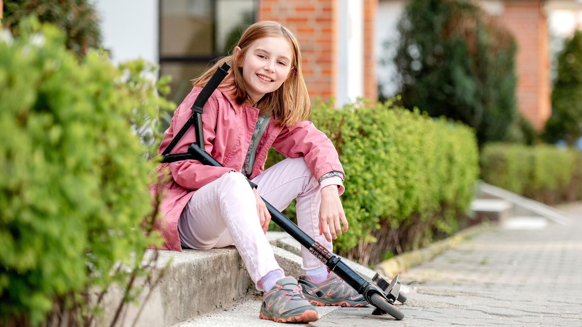 ¿Cómo prevenir riesgos si tu hijo usa patinete?