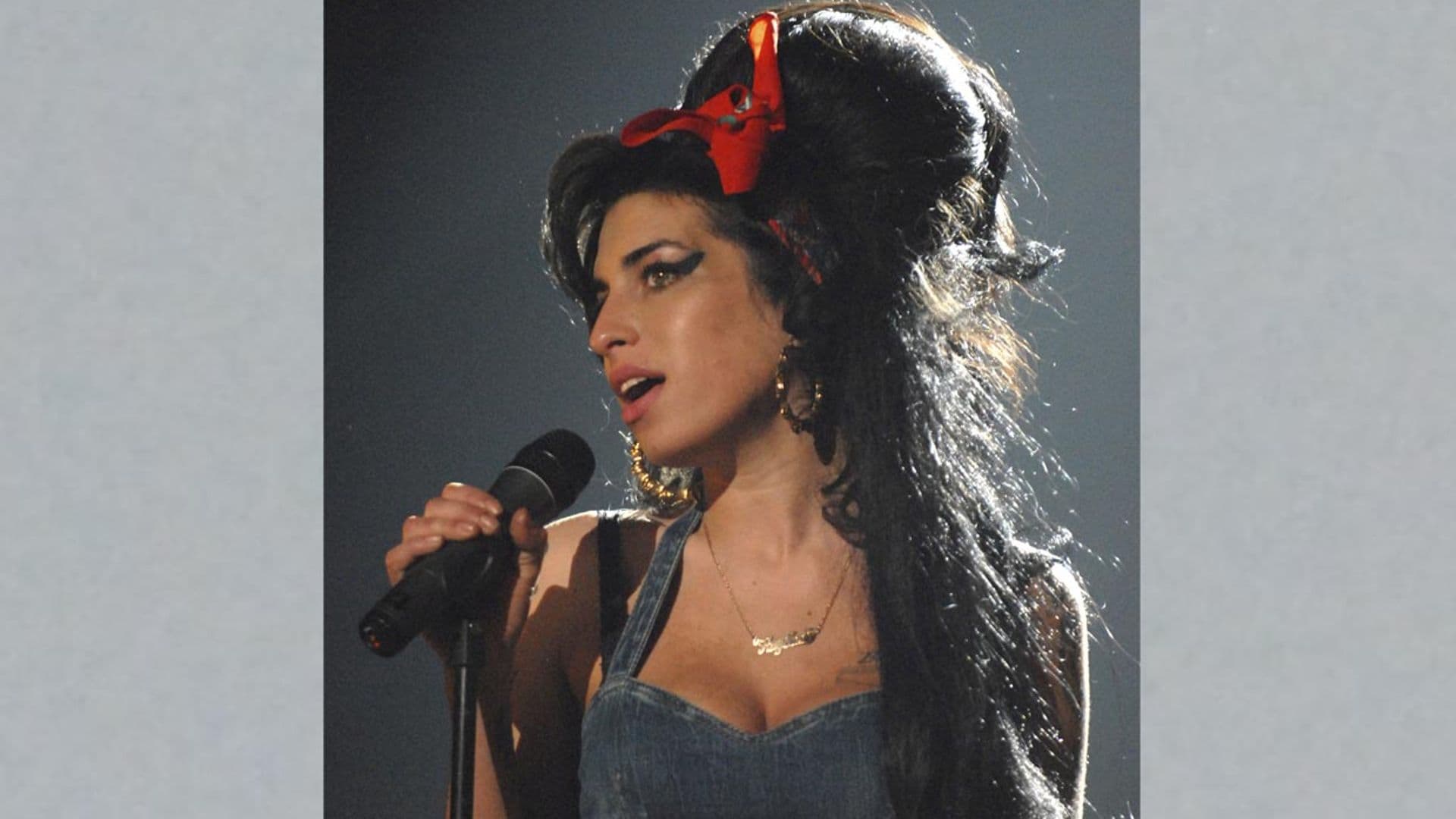 Diez años sin Amy Winehouse, la diva del soul que se perdió en un abismo de excesos