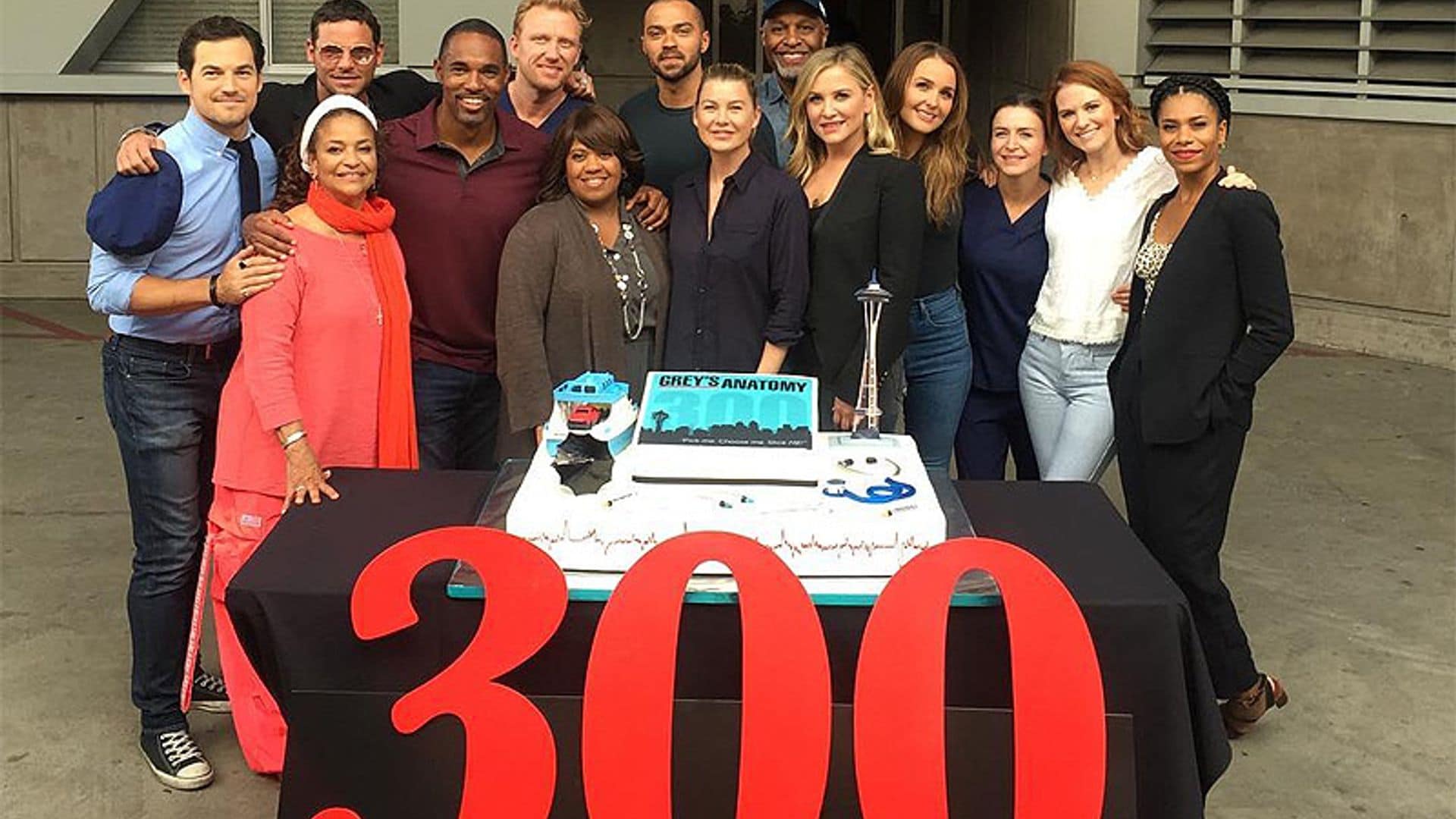 Los actores de 'Anatomía de Grey' cuelgan las batas y se van de fiesta para celebrar los 300 capítulos de la serie