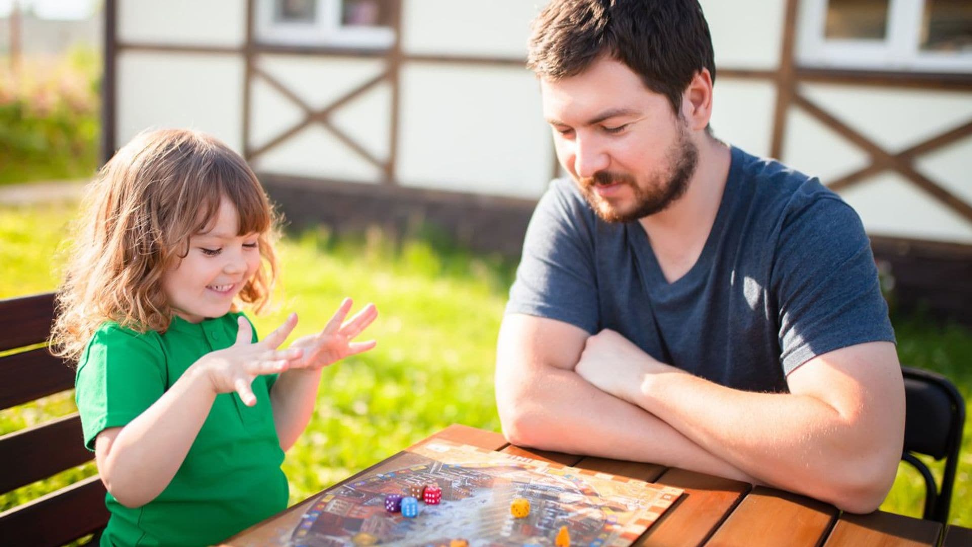 Juegos de mesa para llevarte a todas partes este verano