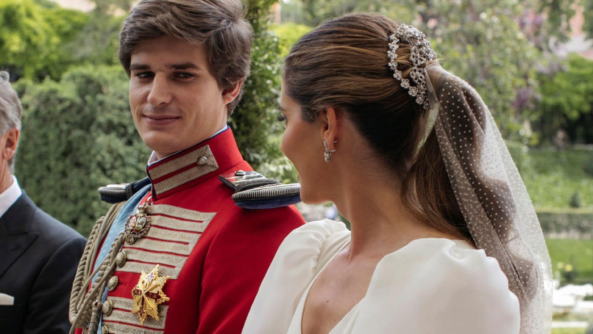 Del velo a las joyas familiares, analizamos los detalles del look de novia de Belén Corsini