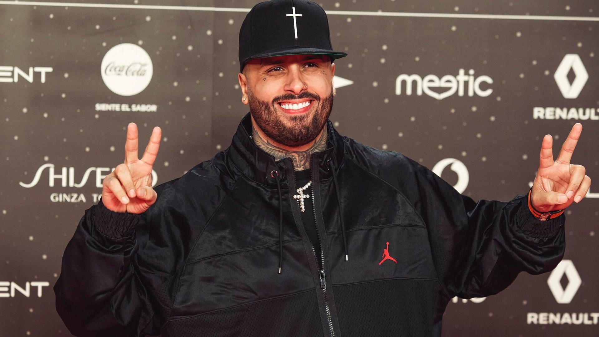 Nicky Jam está enamorado y presenta a la chica que le robó el corazón