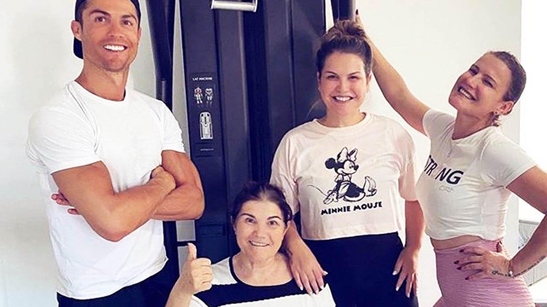 Deporte en familia, la mejor terapia de la madre de Cristiano Ronaldo para recuperarse en casa