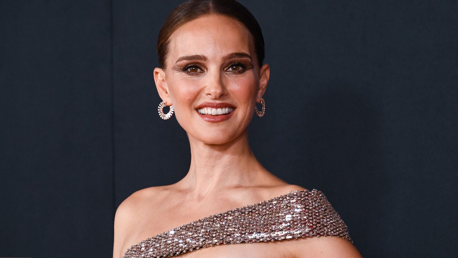 El poderoso físico de Natalie Portman en el estreno de 'Thor'