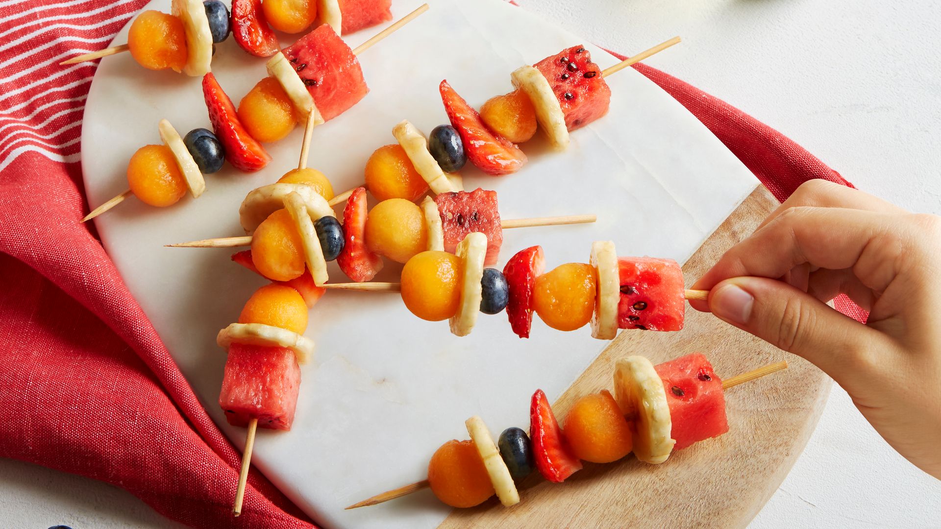 Sandía y melón en forma de platos fresquitos