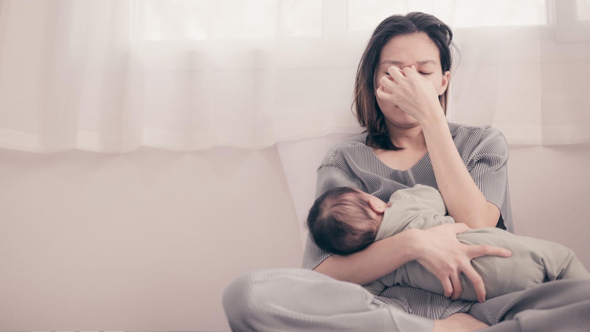 Qué es el ‘baby blues’, por qué se produce y cómo superarlo