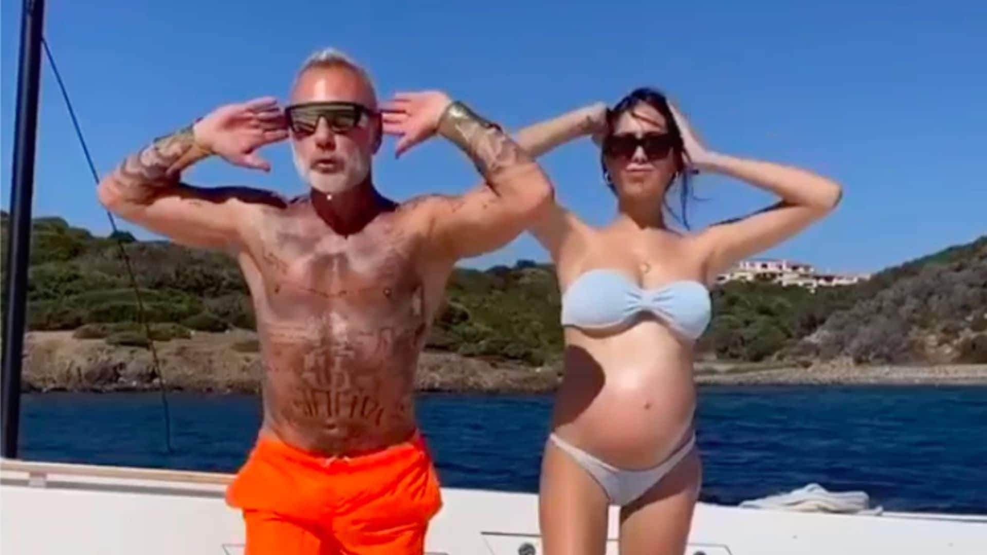 El divertido baile de Gianluca Vacchi y su novia en la cubierta de un barco