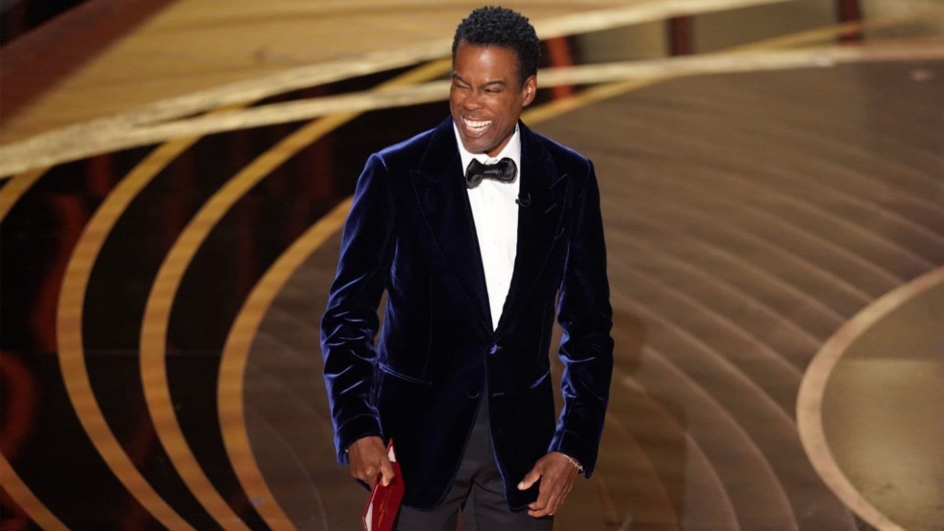Chris Rock bromea sobre la bofetada que le dio Will Smith en los Oscar