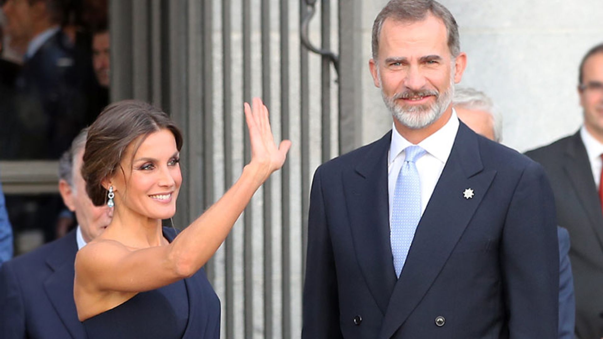 Los Reyes reciben el cariño del público en su noche de ópera