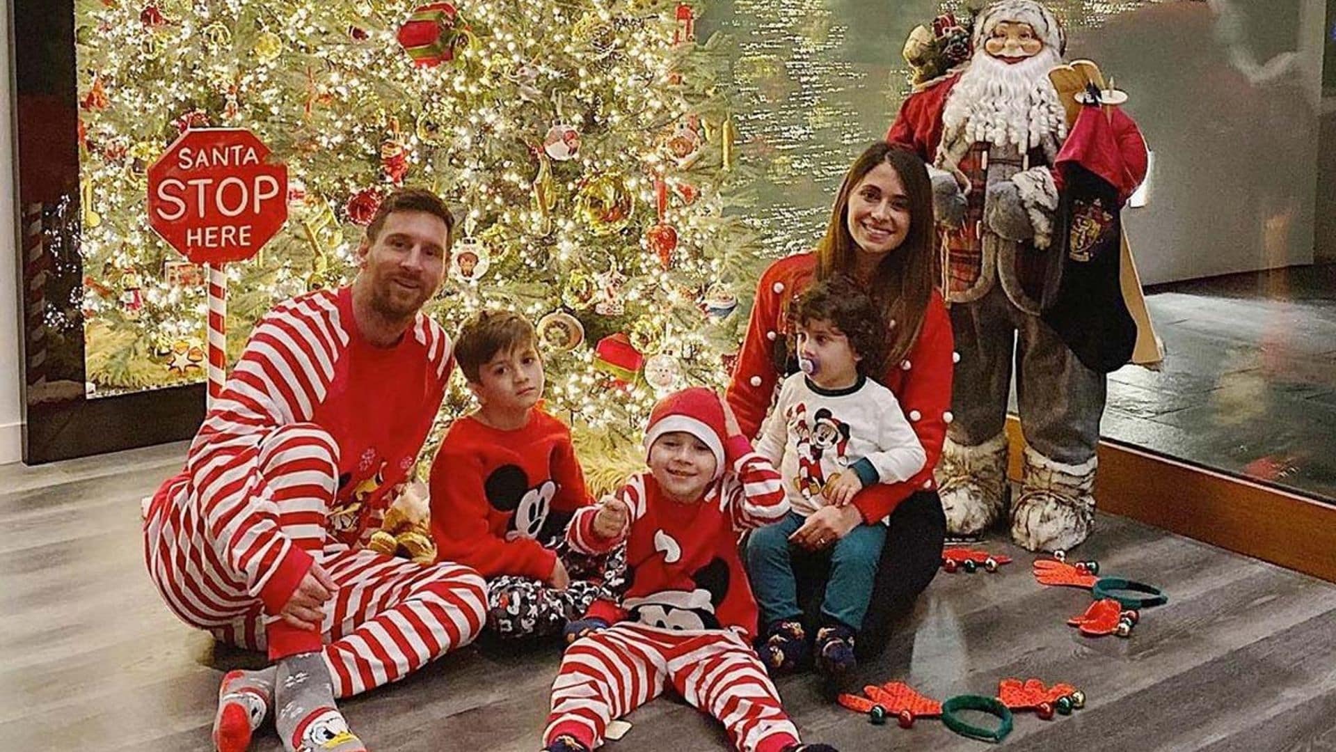 ¡Desde Argentina y en pijama! El tradicional posado navideño de Leo Messi y su familia
