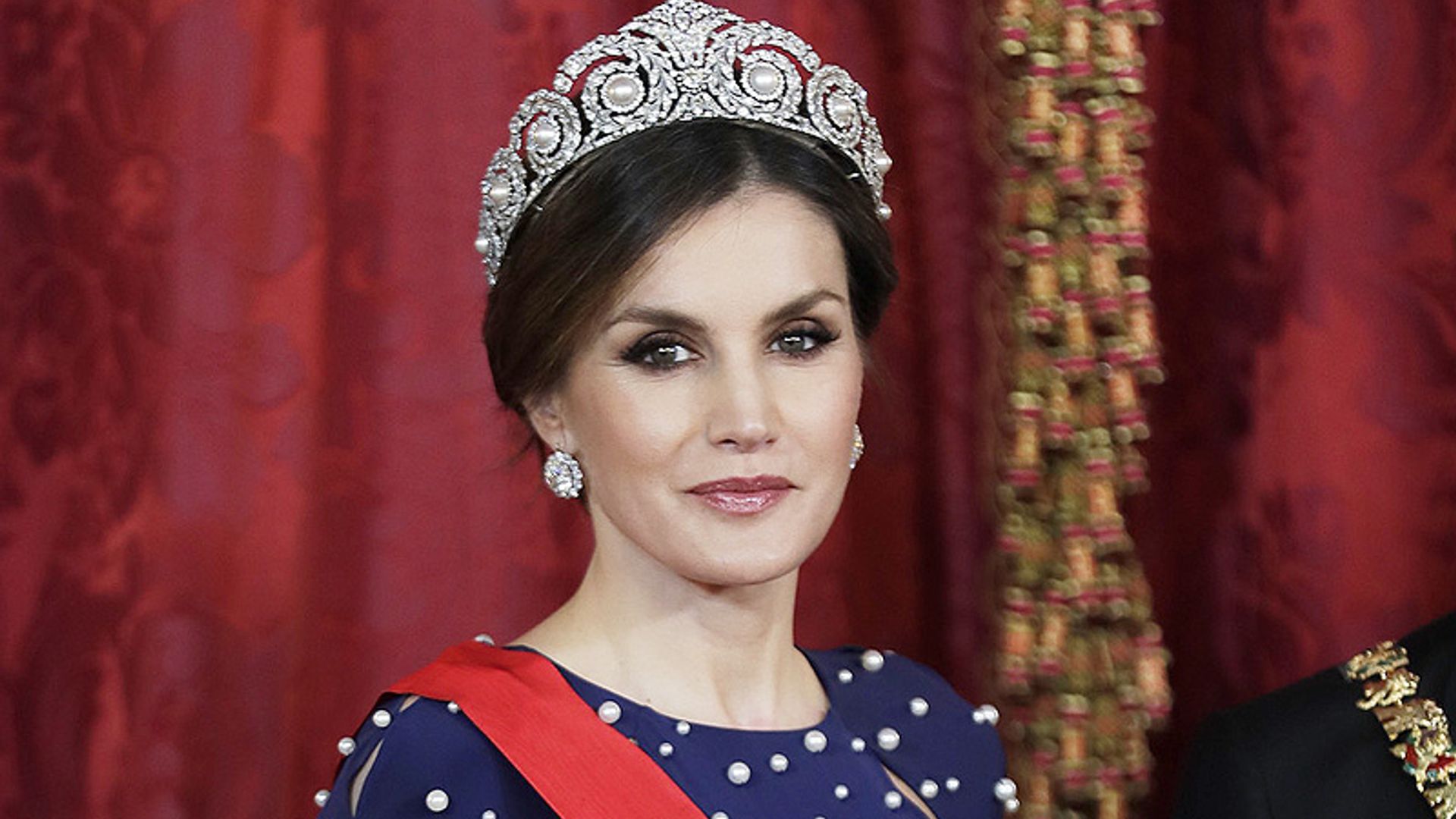 Doña Letizia luce por primera vez la tiara de Cartier de la reina Victoria Eugenia