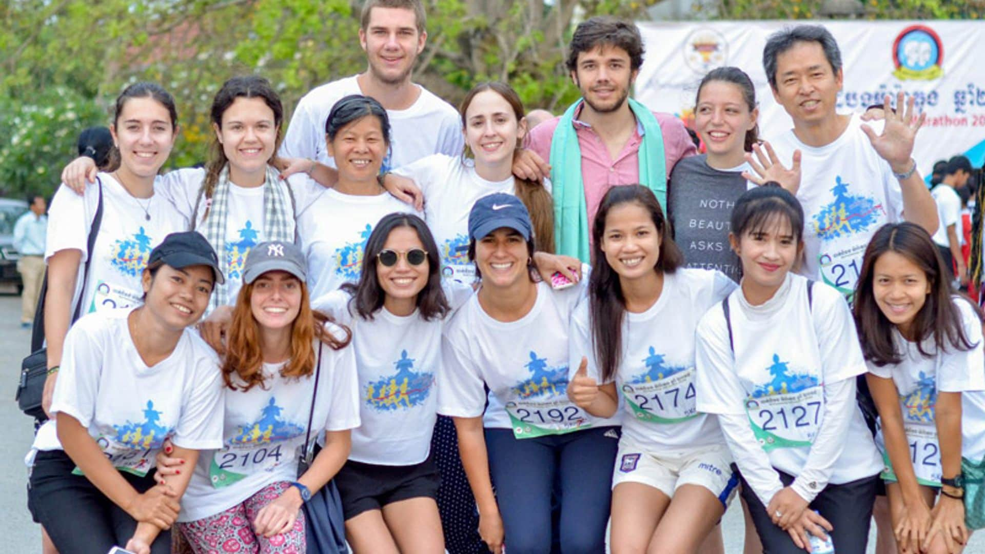 Las primeras fotos de Juan Valentín como voluntario en Camboya