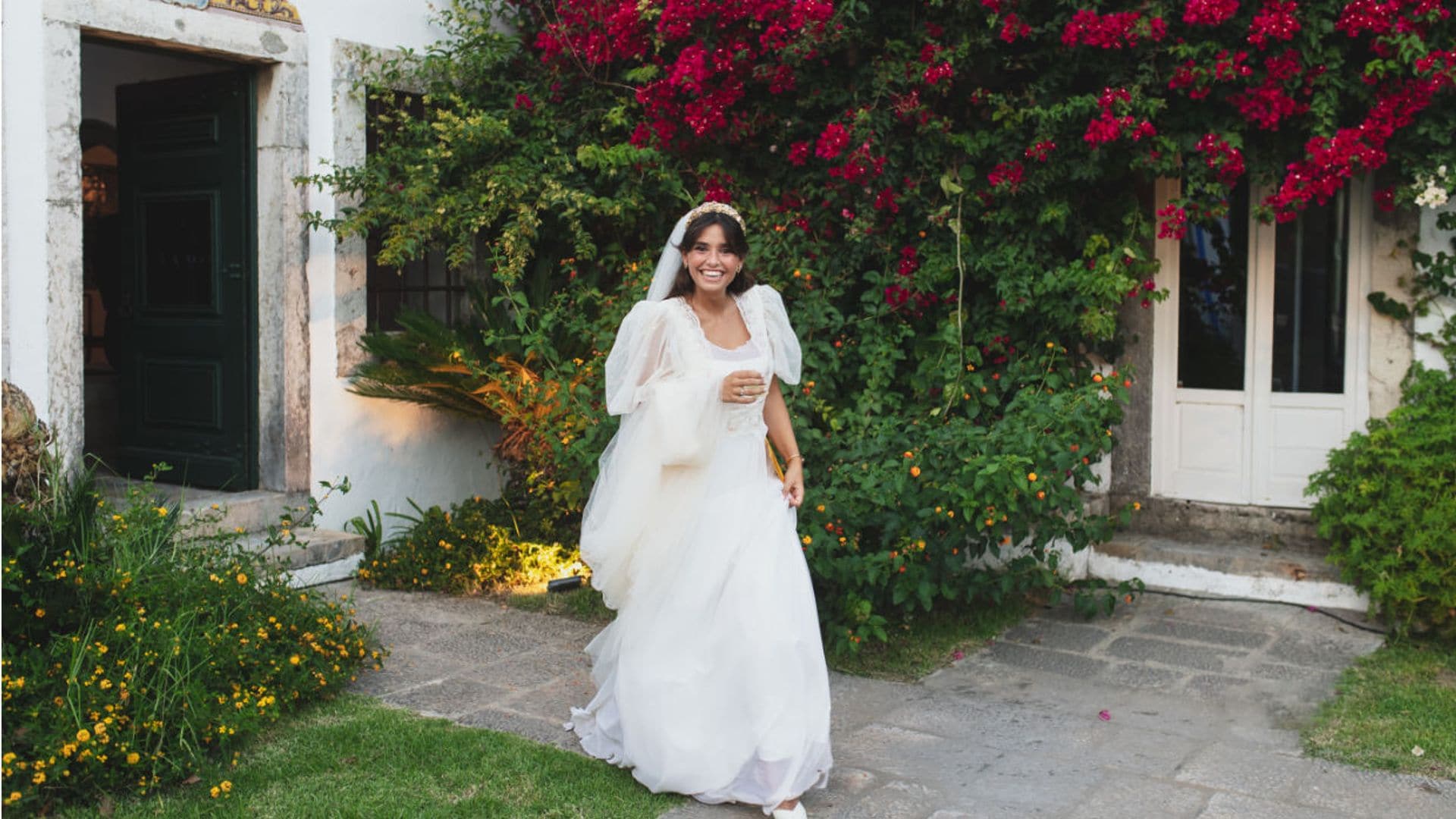 Madalena, la novia del vestido romántico con bordados italianos que se casó en Lisboa con su primer amor