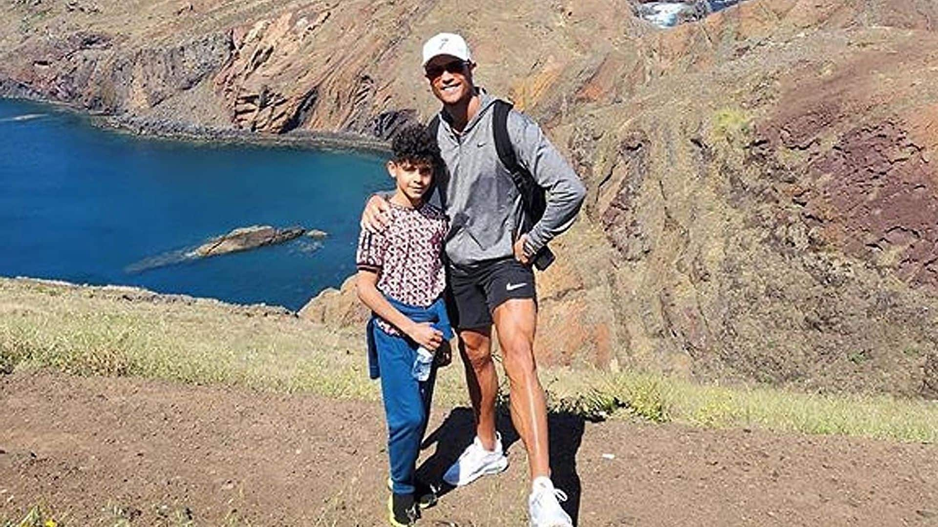 ¡El mejor guía! Cristiano Ronaldo muestra los rincones paradisiacos de Madeira a su hijo mayor