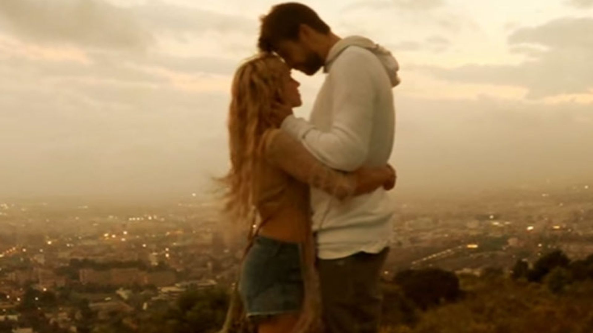 Piqué, el 'invitado favorito' de Shakira en su nuevo videoclip