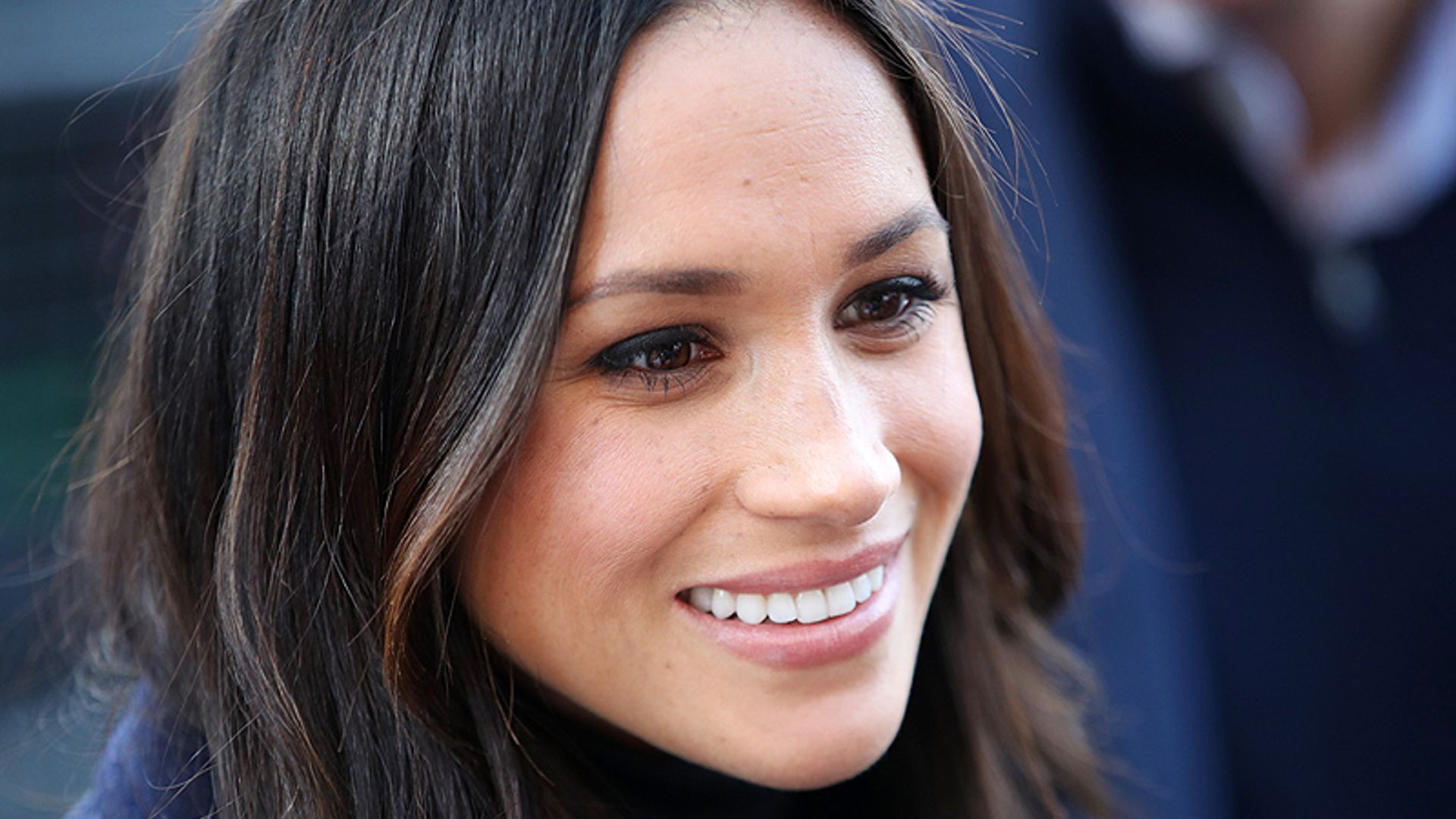 La melena de Meghan Markle escondía este truco: un aceite de origen español