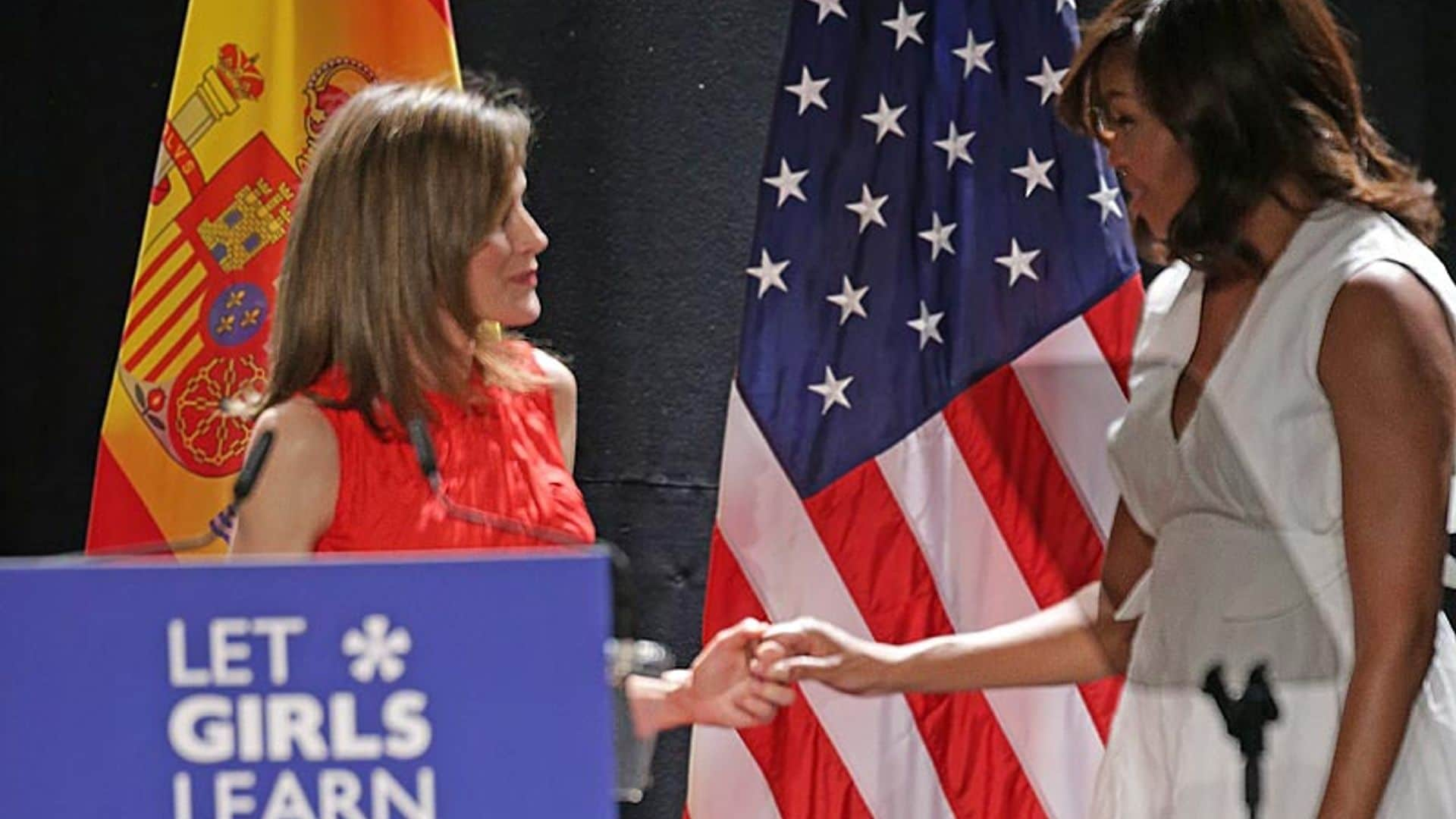 'Welcome Mrs. Obama!' La Primera Dama estadounidense hace un guiño a la moda española