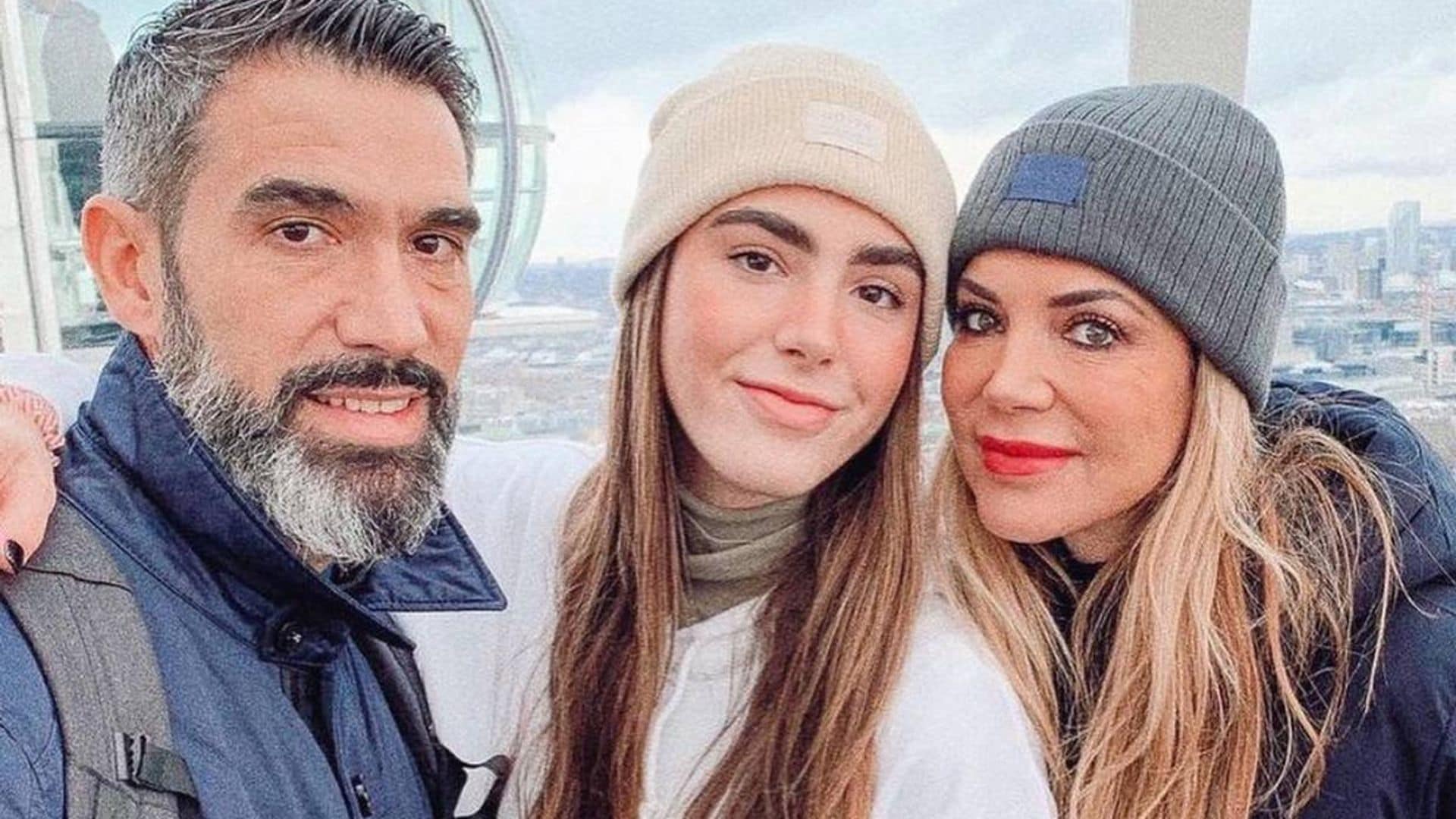 Personalidad arrolladora y una infancia viajera: Valeria, hija de Fernando Sanz e Ingrid Asensio, cumple 18