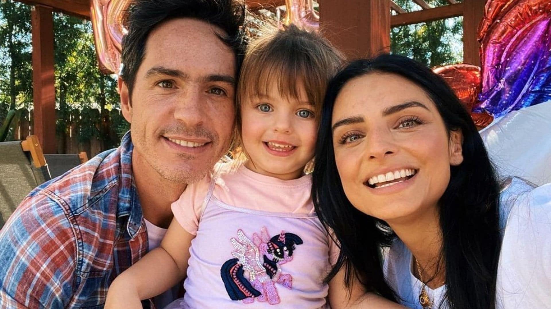 Aislinn Derbez y Mauricio Ochmann protagonizan su momento más familiar con la pequeña Kailani