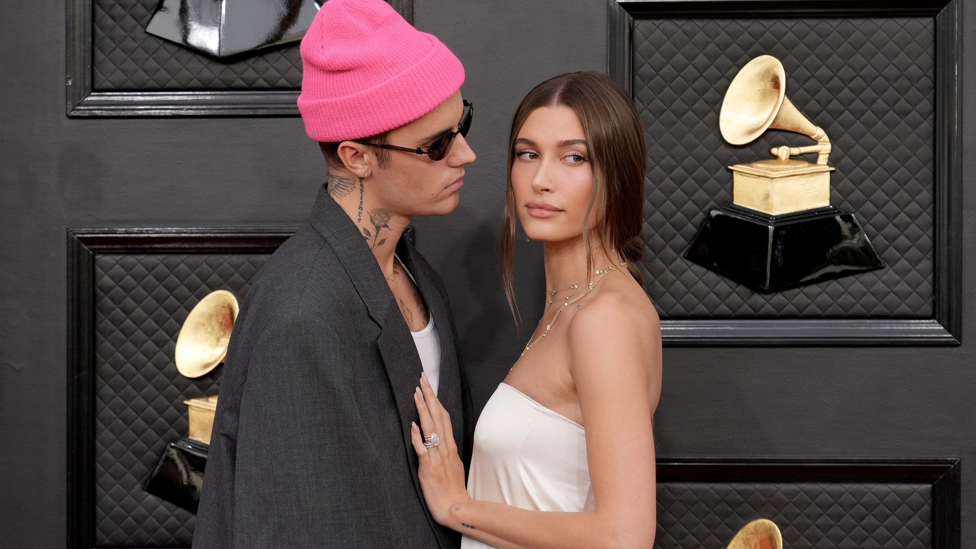 La falsa ruptura de Justin y Hailey Bieber: ¿Es necesario que las parejas compartan todo en redes sociales?